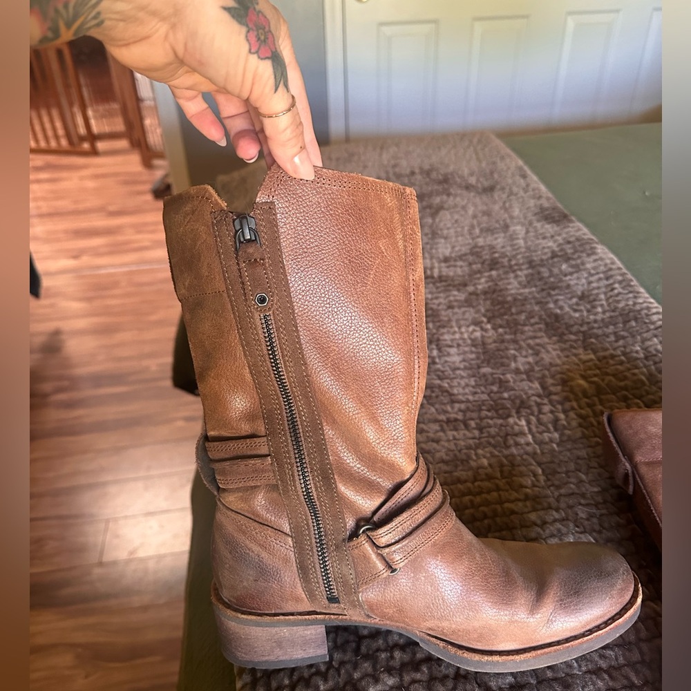 Timberland boots. - Picture 4 of 6